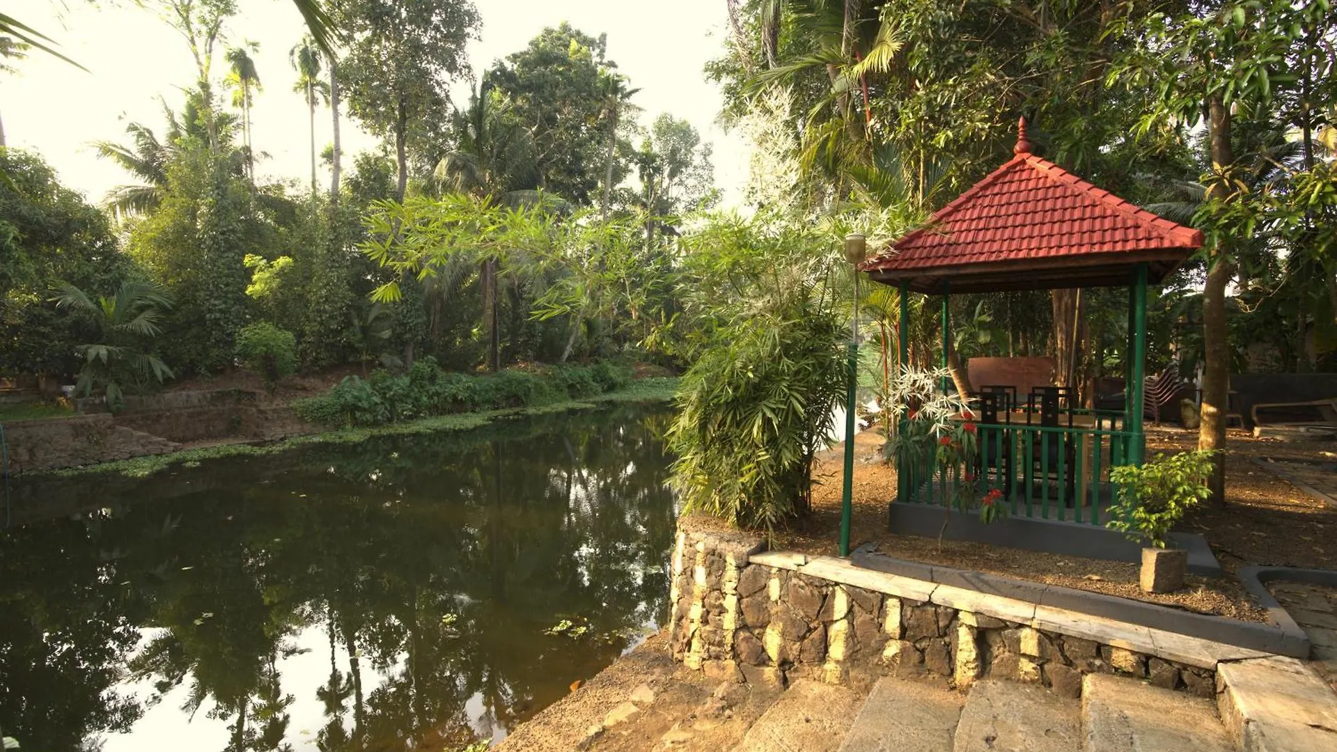Hotel Garggi Backwater Retreat Kottayam India