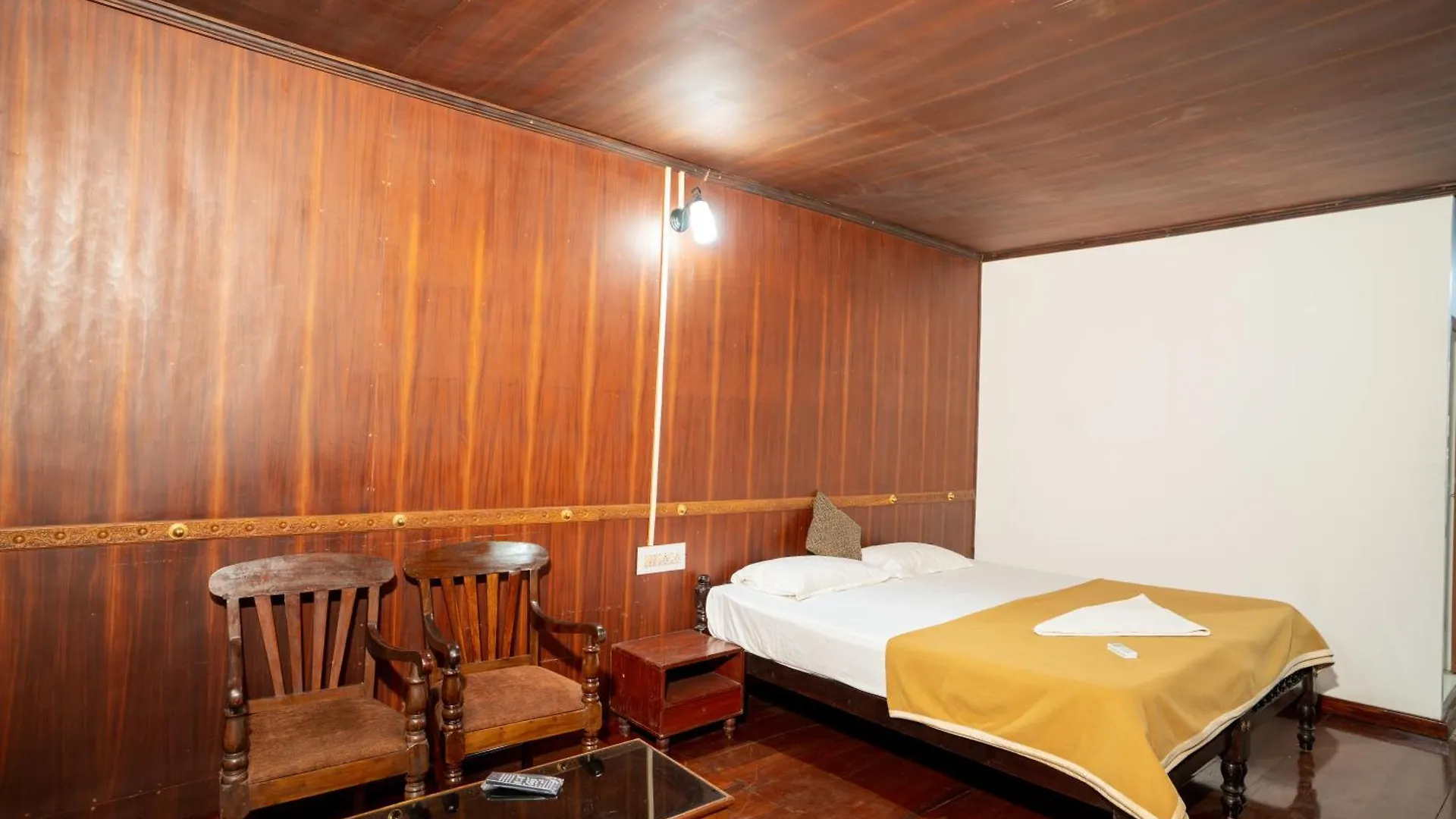 Hotel Garggi Backwater Retreat Kottayam